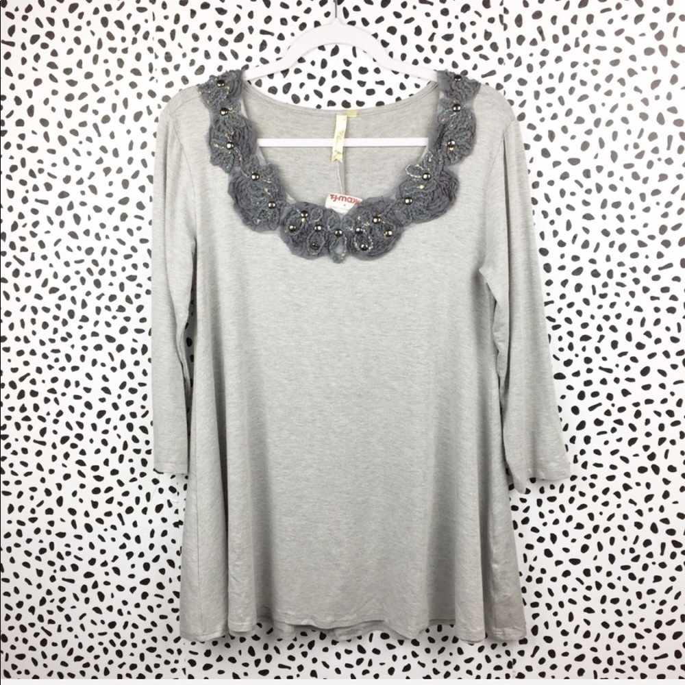 NWT Chenault Gray Swing Top with Fabric Trim